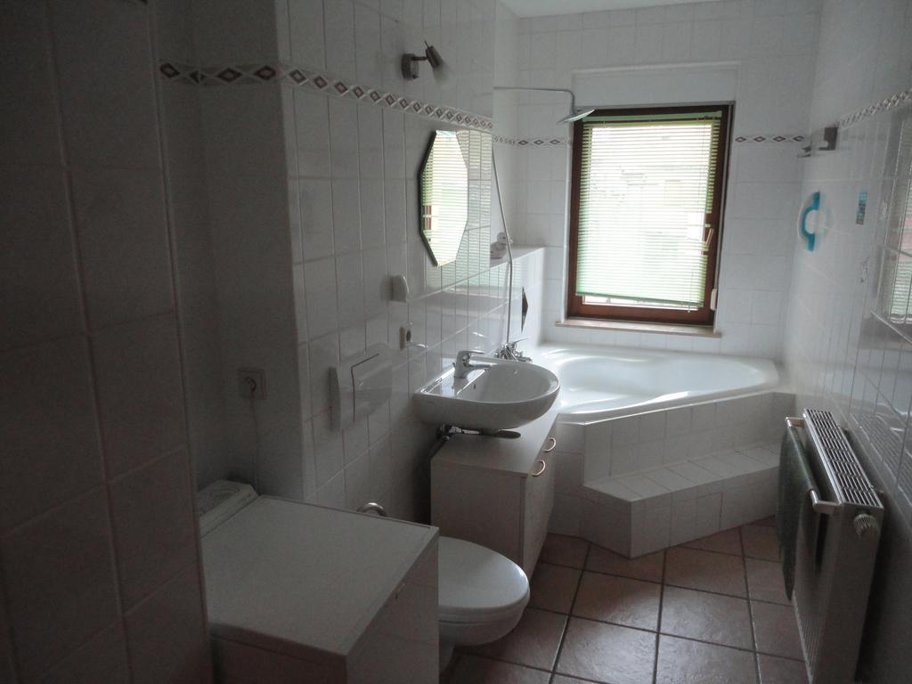 Gaestewohnungen Hennig Markkleeberg Ruang foto